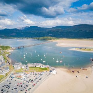 The Snowdonia (Eryri) Crossing The Clock Tower Sanctuary