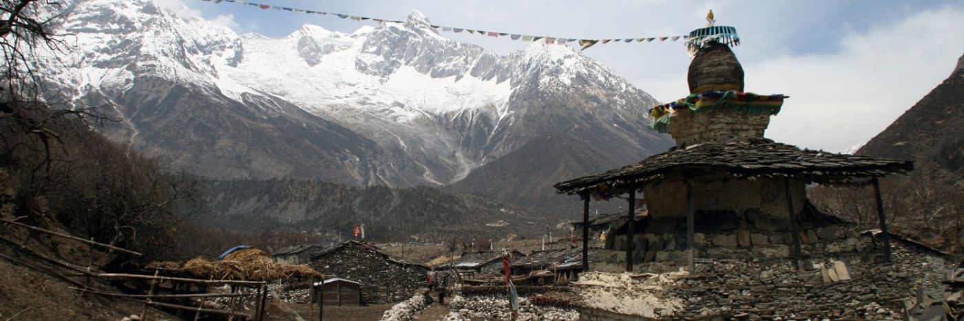 How to trek Manaslu